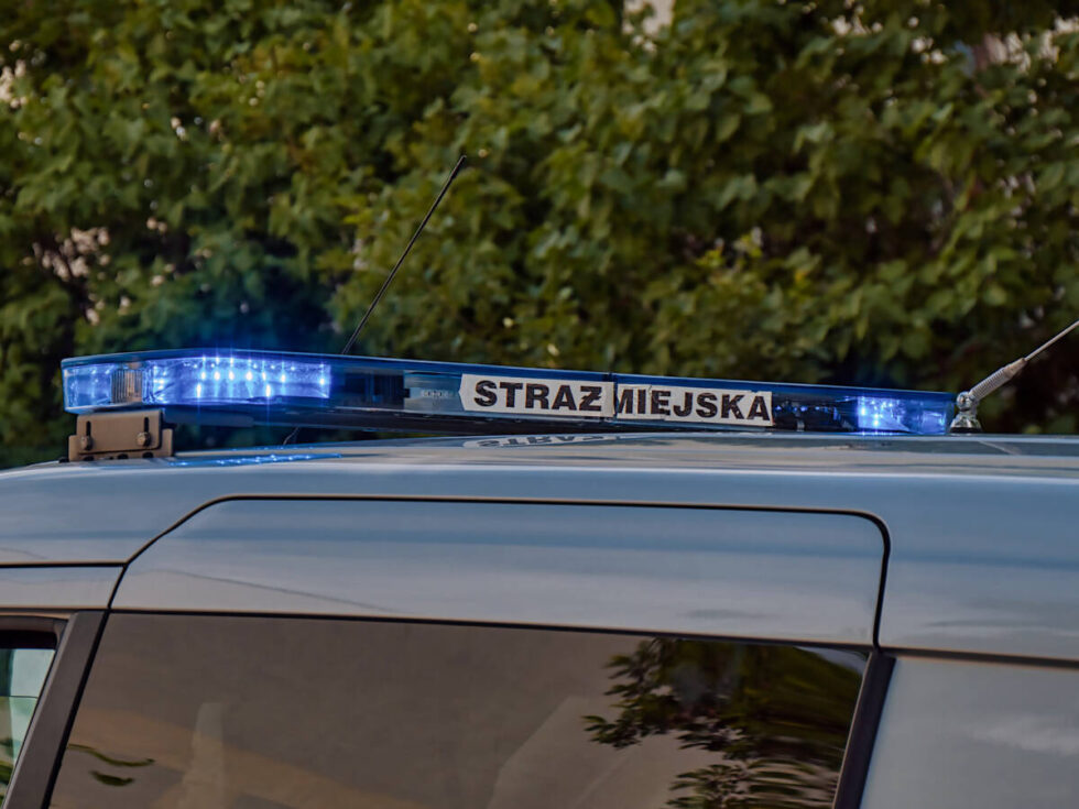 Jedziesz na niedzielną giełdę? Patrz, gdzie parkujesz – posypały się mandaty. Najlepiej skorzystaj z komunikacji miejskiej