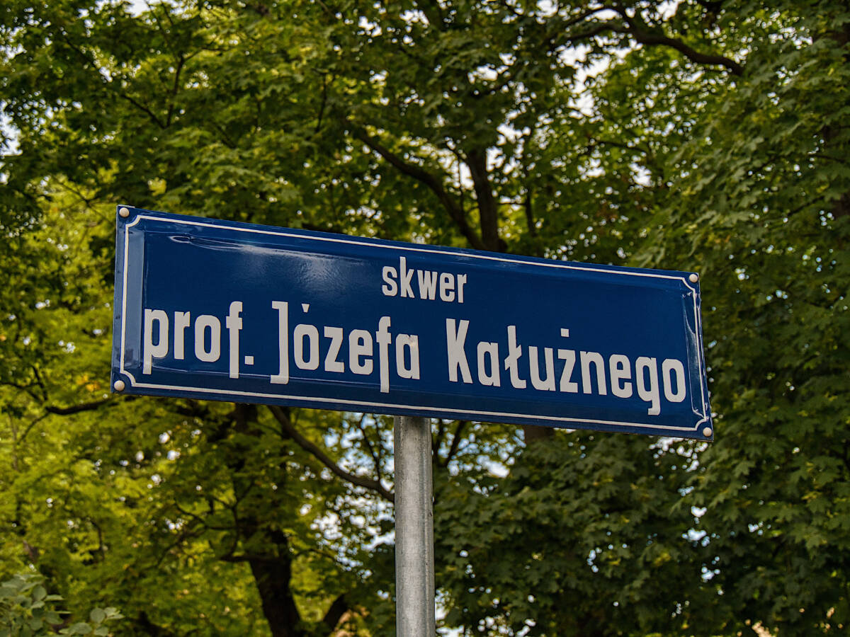 Skwer prof. Józefa Kałużnego