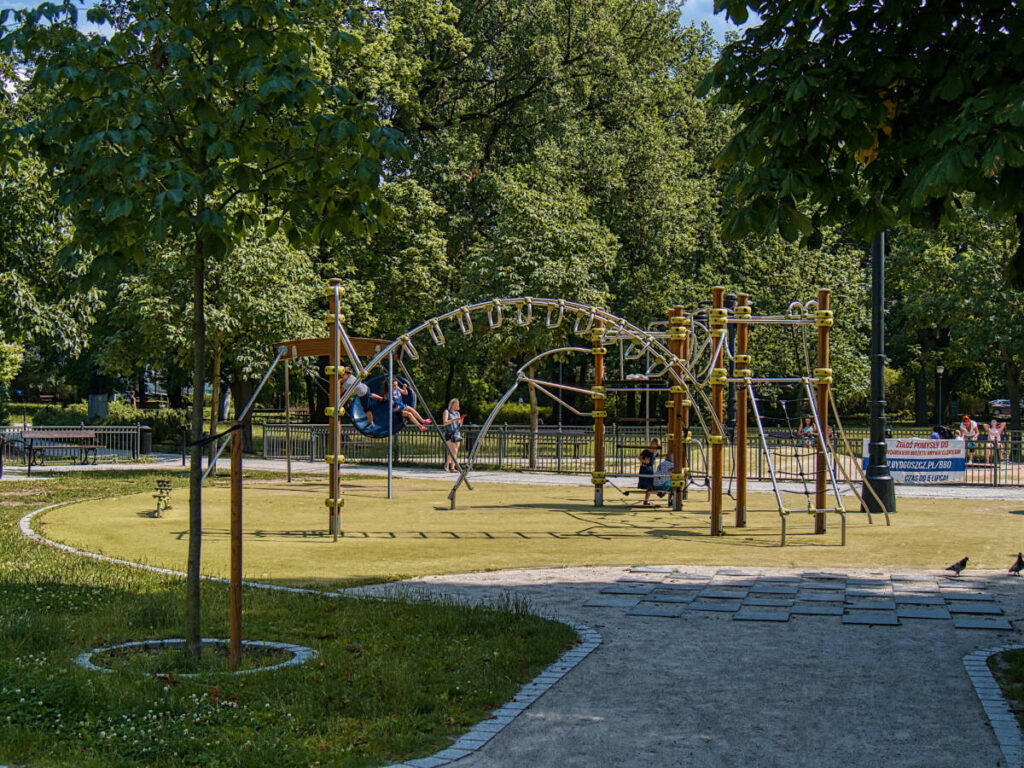 Plac zabaw w parku Jana Kochanowskiego