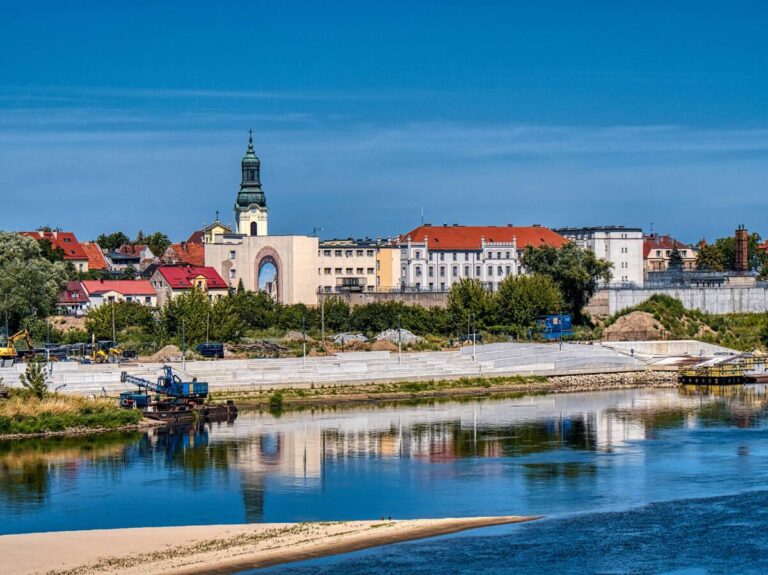 Przebudowa nabrzeża Wisły