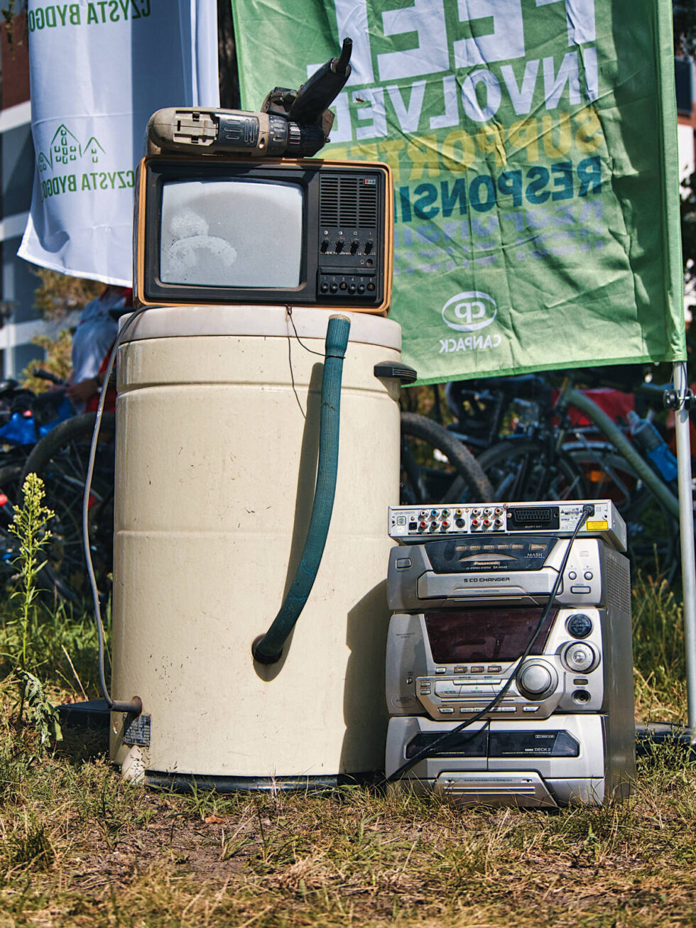 Zbiórka elektroodpadów - można pozbyć się śmieci i pomóc schronisku dla zwierząt