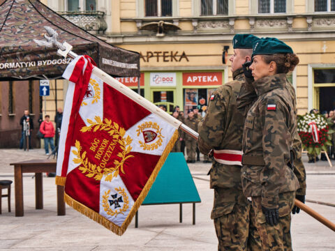 Wręczenie sztandaru dla Regionalnego Centrum Informatyki