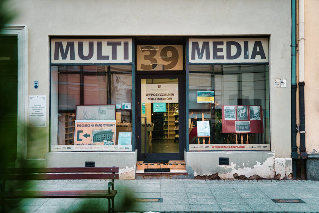 Multimedia 39 - wypożyczalnia WiMBP