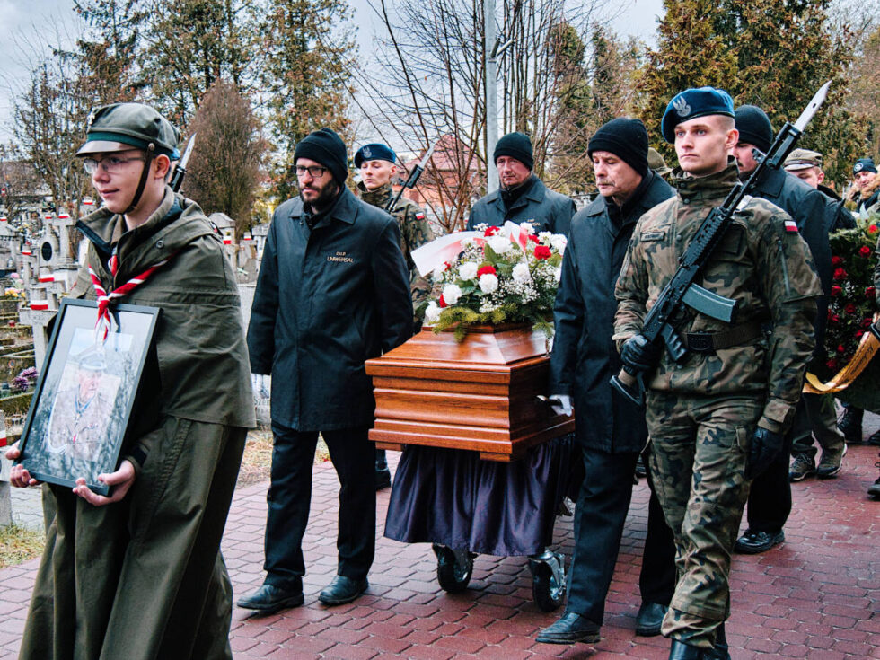 Ostatnie pożegnanie majora Eugeniusza Siemaszko: To był człowiek ze stali