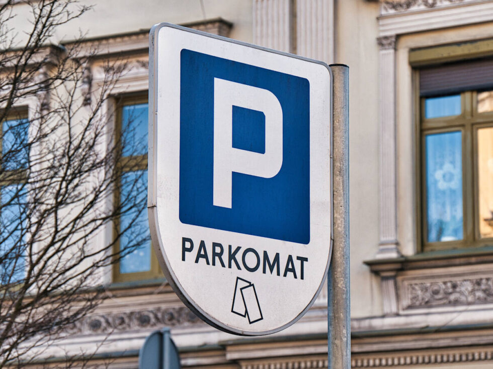 Niektóre parkomaty w Bydgoszczy mają już 20 lat. Czas na nowe urządzenia w strefie płatnego parkowania
