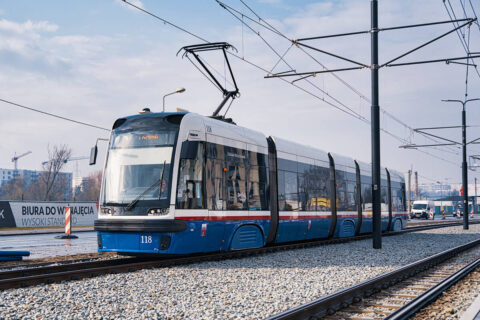 Bydgoszcz uruchamia opcję zakupu nowych tramwajów z Pesy. Za dwa lata pojedziemy wyłącznie niskopodłogowcami