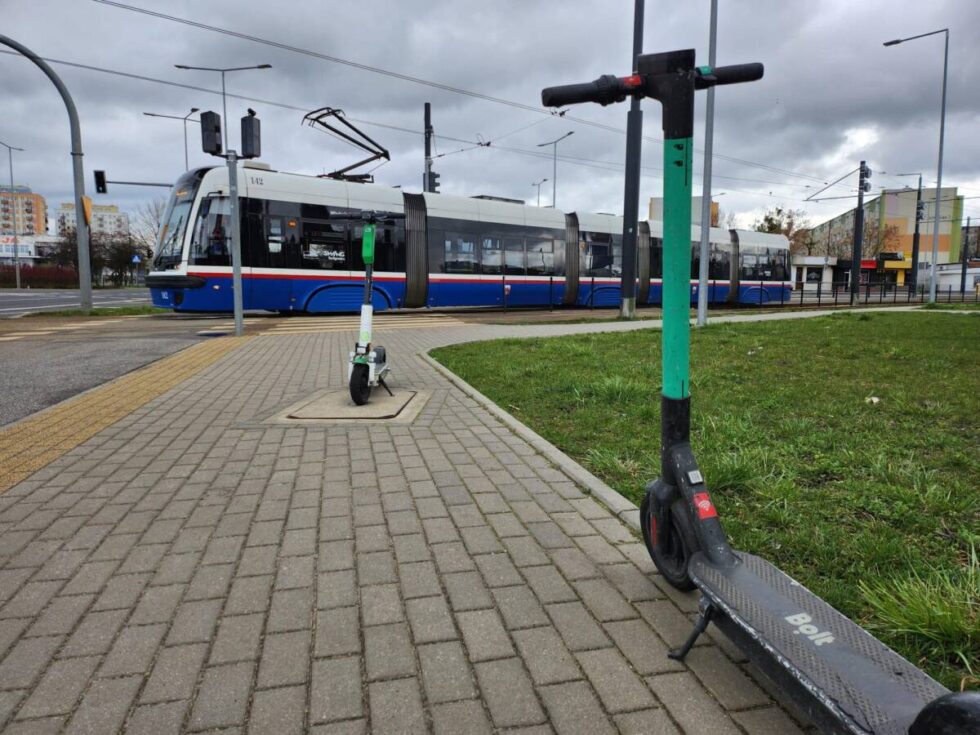 Bydgoszcz planuje wytyczyć strefy parkowania dla elektrycznych hulajnóg. Ma być bezpiecznie i porządnie