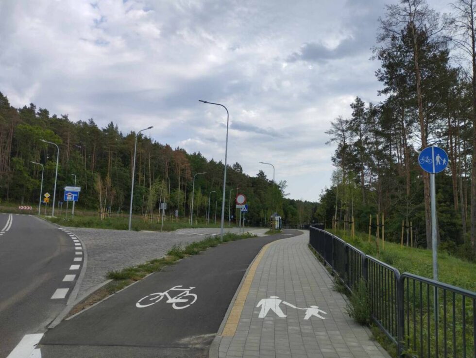 Nowa i bezpieczna droga z Piasków do Smukały. Dla aut, rowerzystów i pieszych [ZDJĘCIA]