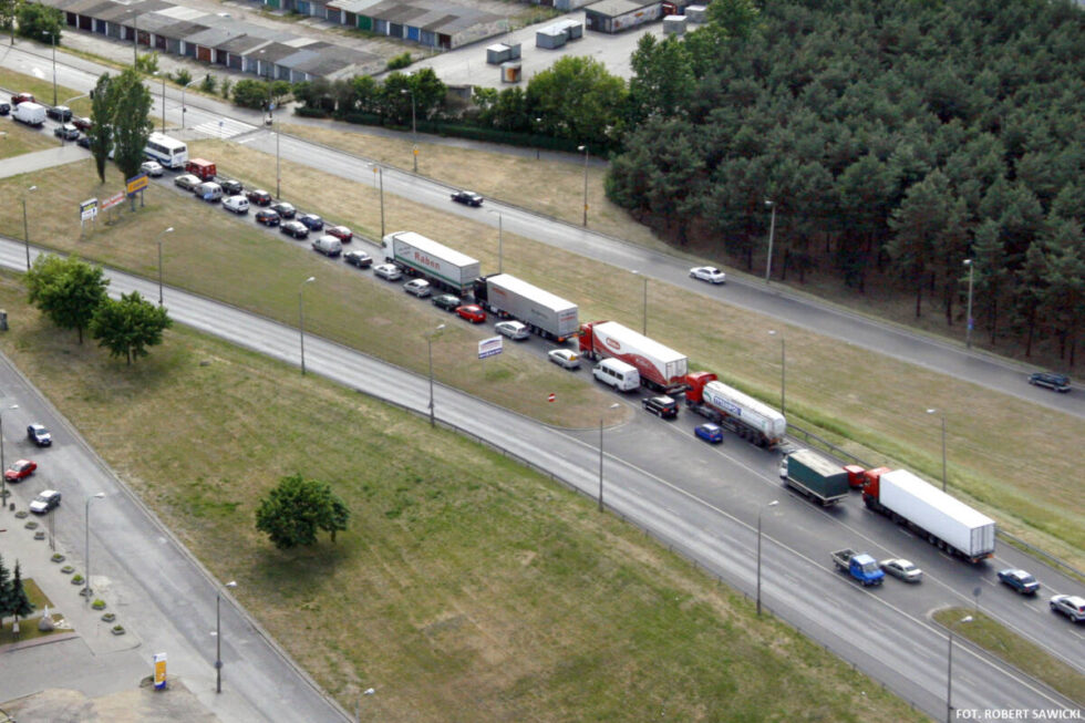 Miasto eliminuje tranzyt potężnych ciężarówek. Zakazy wjazdu dla osiemnastonowych TIR-ów