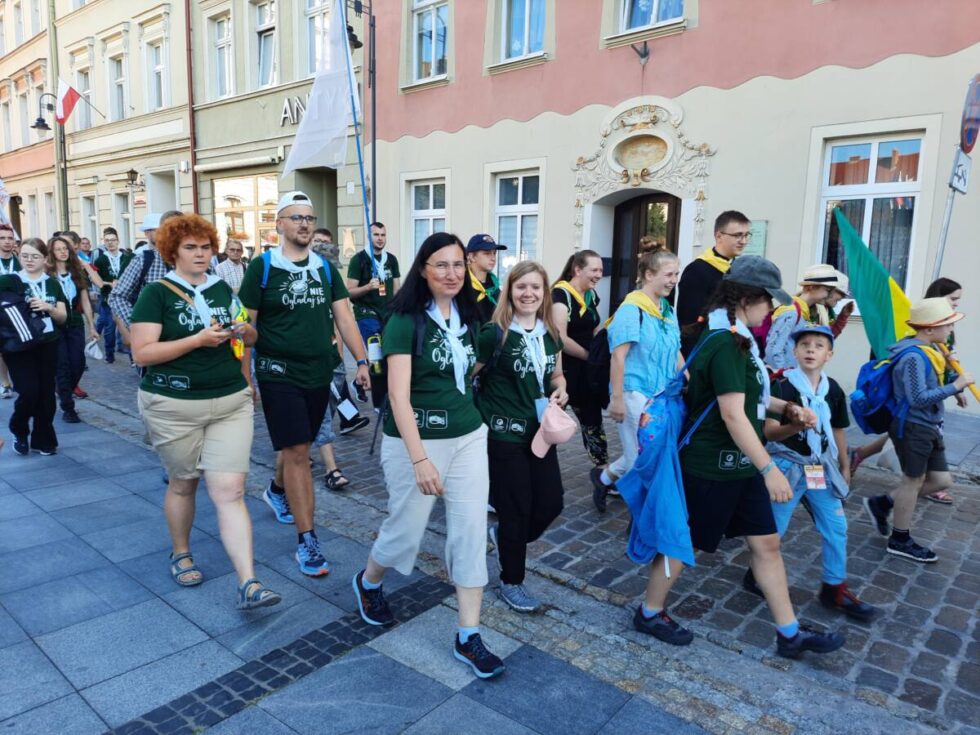 Bydgoska pielgrzymka wyruszyła na Jasną Górę. Pożegnanie w katedrze. Dojdą za 11 dni