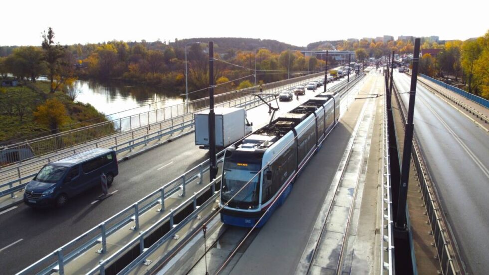 Ruch tramwajowy na nowym moście przez Brdę już od poniedziałku – będą zmiany w rozkładach