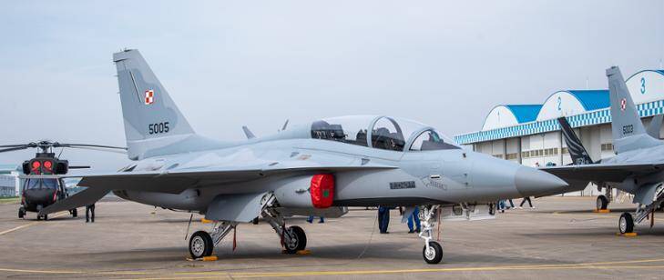 Wojskowe Zakłady Lotnicze nr 2 mają serwisować koreańskie FA-50. Umowa już podpisana