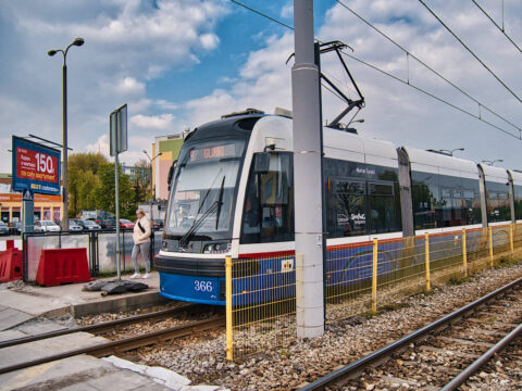 Krótkie spięcie na długim wiadukcie – wiadomo, dlaczego nie ma prądu w tramwajowej trakcji na Górnym Tarasie