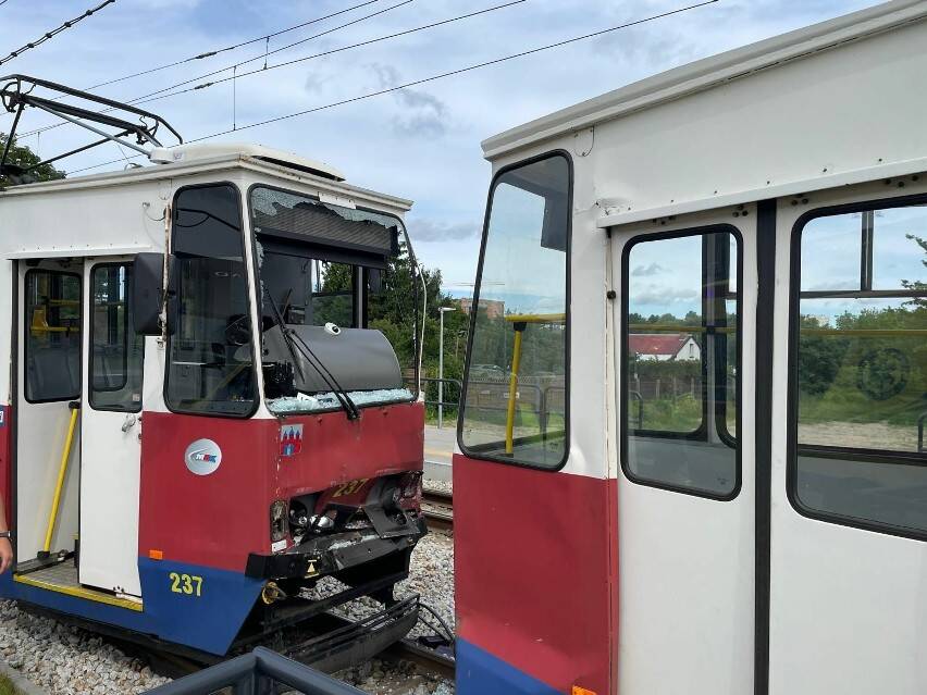 Kolizja tramwajów na ul. Toruńskiej. Ucierpiało pięć osób, w tym dziecko