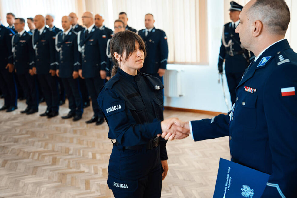 Kilkudziesięciu nowych policjantów w regionie – dziś w Bydgoszczy uroczyście ślubowali