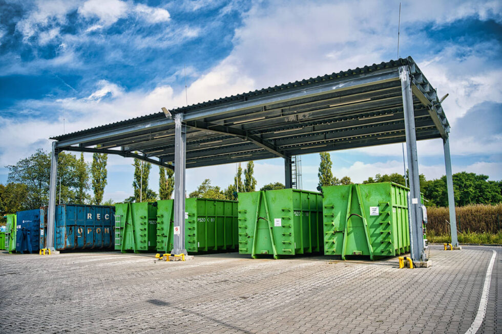 Kolejna frakcja odpadów do recyklingu – od stycznia tekstyliów nie wyrzucamy do „zmieszanych”