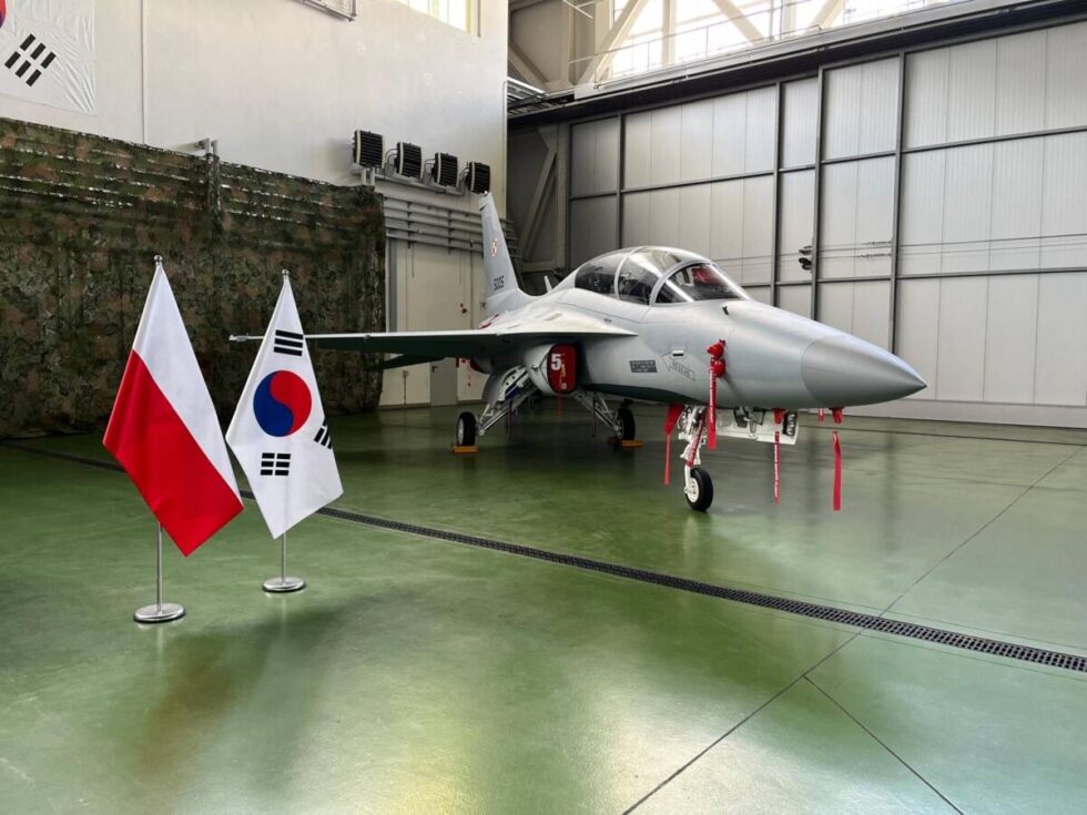Bydgoskie Wojskowe Zakłady Lotnicze będą modernizowały samoloty FA-50