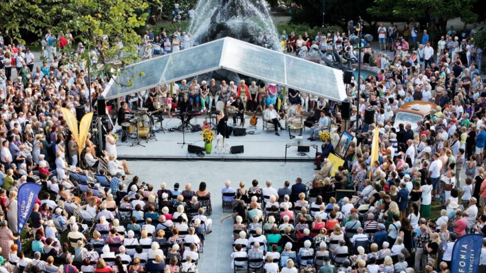 Festiwal Fontanna Muzyki. Przeboje Jacka Cygana na początek sierpniowych koncertów przy fontannie Potop [ZDJĘCIA]