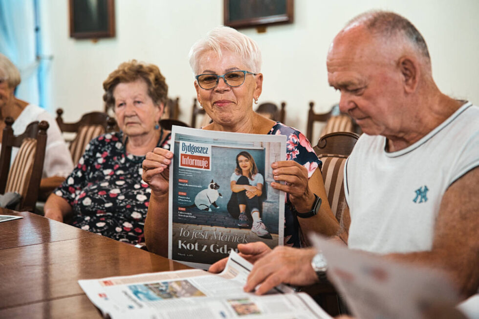 Seniorzy z Bydgoszczy zawsze aktywni. Grupa z klubu przy Fredry 3 odwiedziła redakcję „Bydgoszcz Informuje”