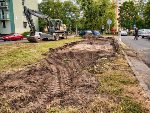 Budowa parkingu przy pętli Błonie