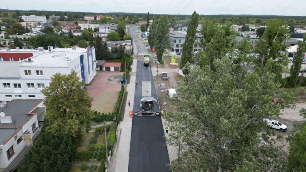 Łęczycka w przebudowie. Kolejny fragment ulicy po remoncie już prawie gotowy [ZDJĘCIA]