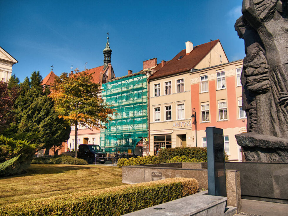 Kamienica z XVI-wieku przechodzi remont. Dobrze ją widać ze Starego Rynku [ZDJĘCIA]