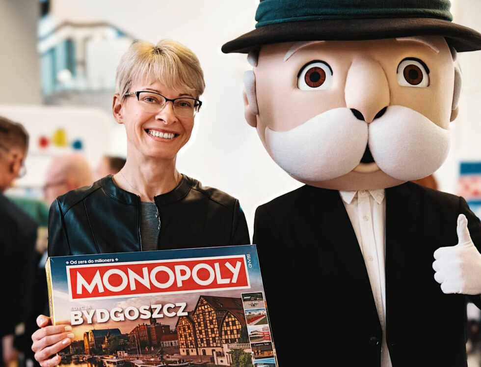 Monopoly Bydgoszcz ze zdjęciami Justyny Szelągowskiej. – A teraz czas na fotografie z jarmarku świątecznego