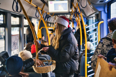 Świąteczny tramwaj w trasie