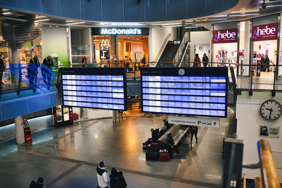 Szybka kolej przez Bydgoszcz. Do Warszawy w 2 godziny. Do Portu Polska w mniej niż 100 minut. Rekomendacje wicepremierów