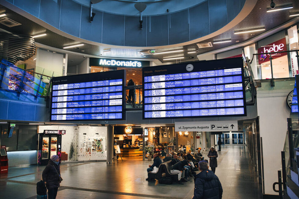 Europejski Dzień Seniora – bilety za złotówkę na kolejowe podróże. Największe miasta w zasięgu