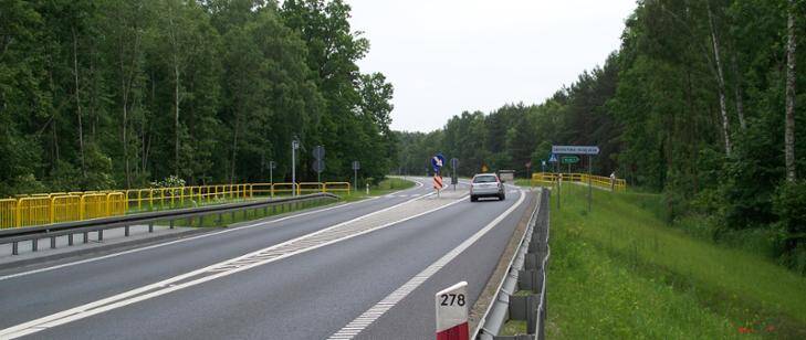 Budowa drogi S10. Co się dzieje na budowie i jak już teraz poprawić bezpieczeństwo na „dziesiątce” zwanej drogą śmierci