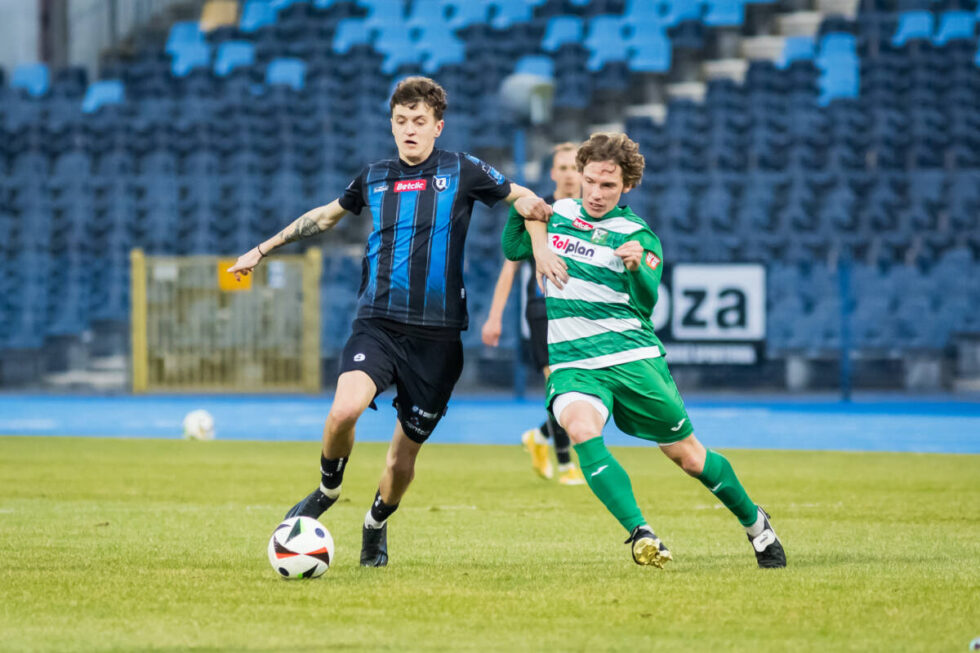 Dwie bydgoskie drużyny liderują w swoich ligach.  Koszykarze Enei Abramczyk Astorii i piłkarze Zawiszy na czele