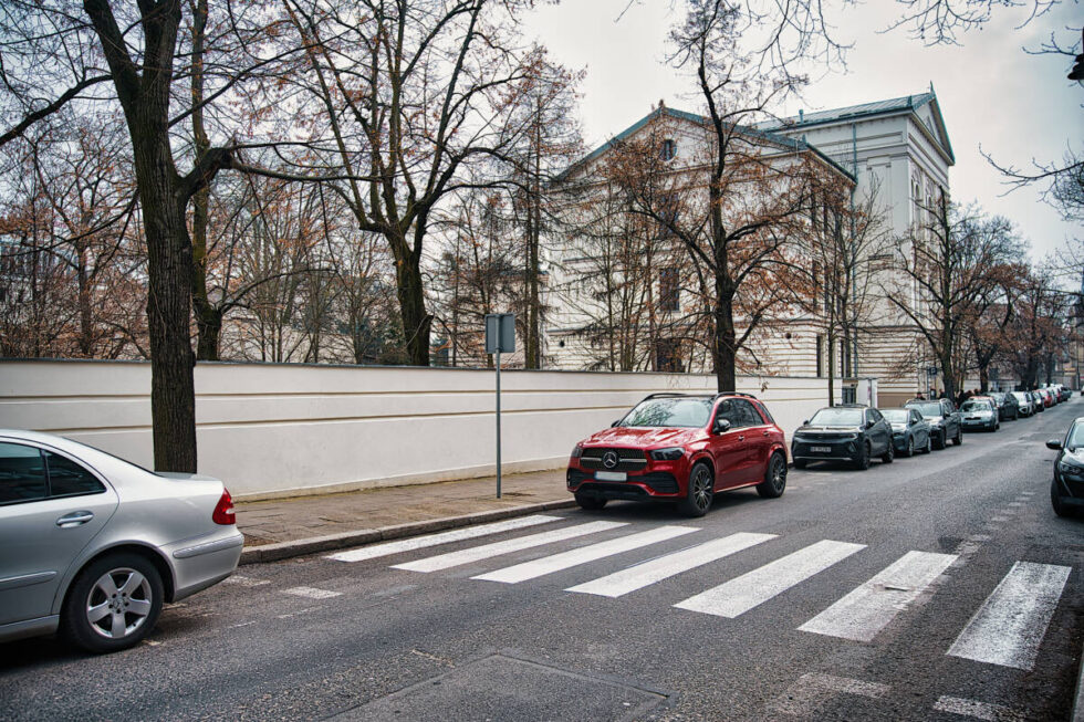 Sztuka wyjdzie na ulicę – przy „Plastyku” pojawi się mural związany z 80-leciem szkoły