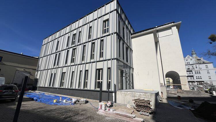 Teatr Polski pod lupą NIK: Przyczyny opóźnienia i zwiększenia kosztów remontu i rozbudowy