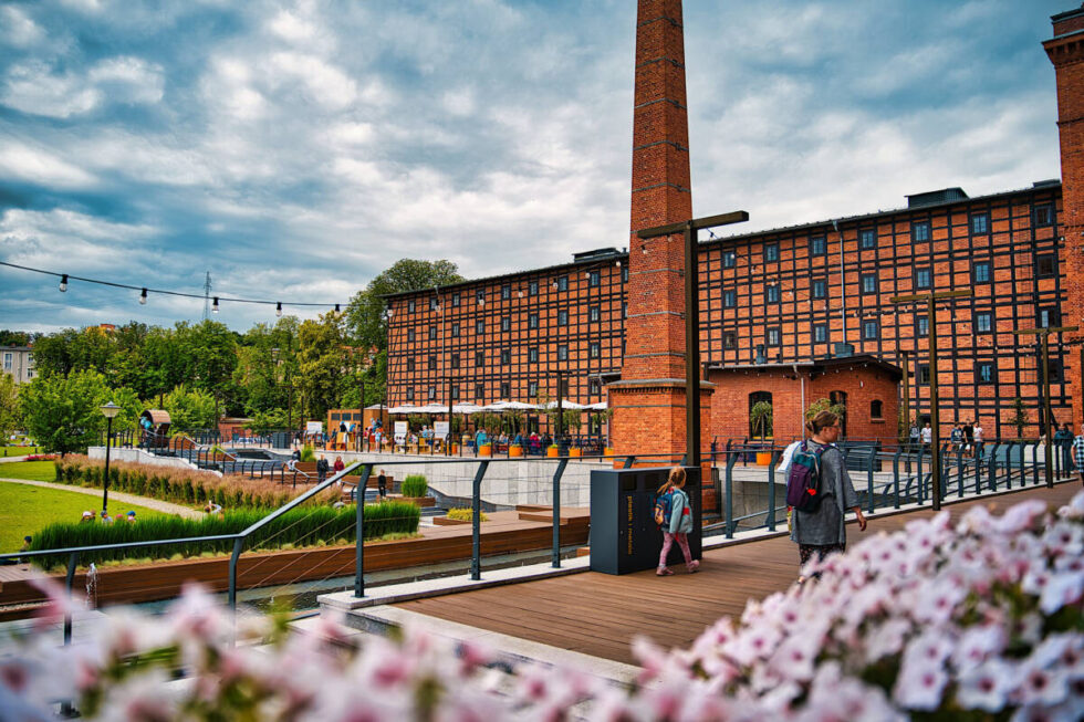 Woda, światło i architektura. Bydgoszcz zachwyca w „Vogue Polska Travel”