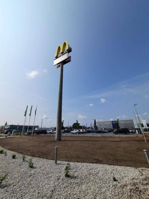 Dziesiąty Mc Donald’s w Bydgoszczy. Amerykańska sieć fast foodów kupiła kolejną działkę