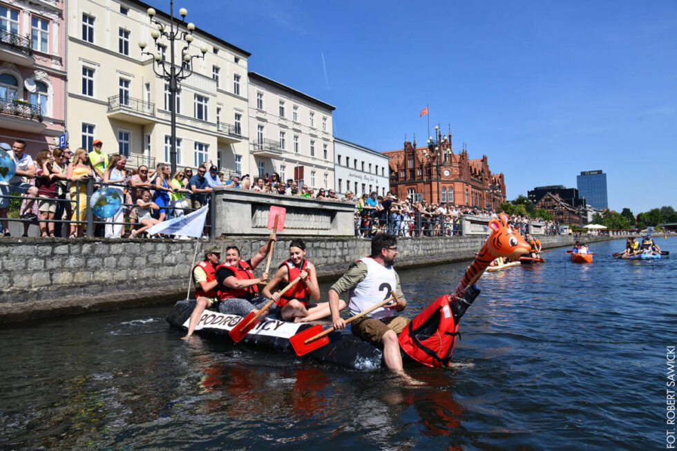 Ster na Bydgoszcz z gwiazdą. Artur Rojek zaśpiewa na Wyspie Młyńskiej. A w piątek pokaz Lord of Laser [PROGRAM – MINUTA PO MINUCIE]