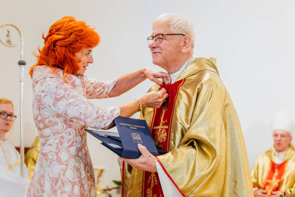 Jubileusz ks. Ryszarda Pruczkowskiego. 50-lecie kapłaństwa proboszcza ze Szwederowa [ZDJĘCIA]