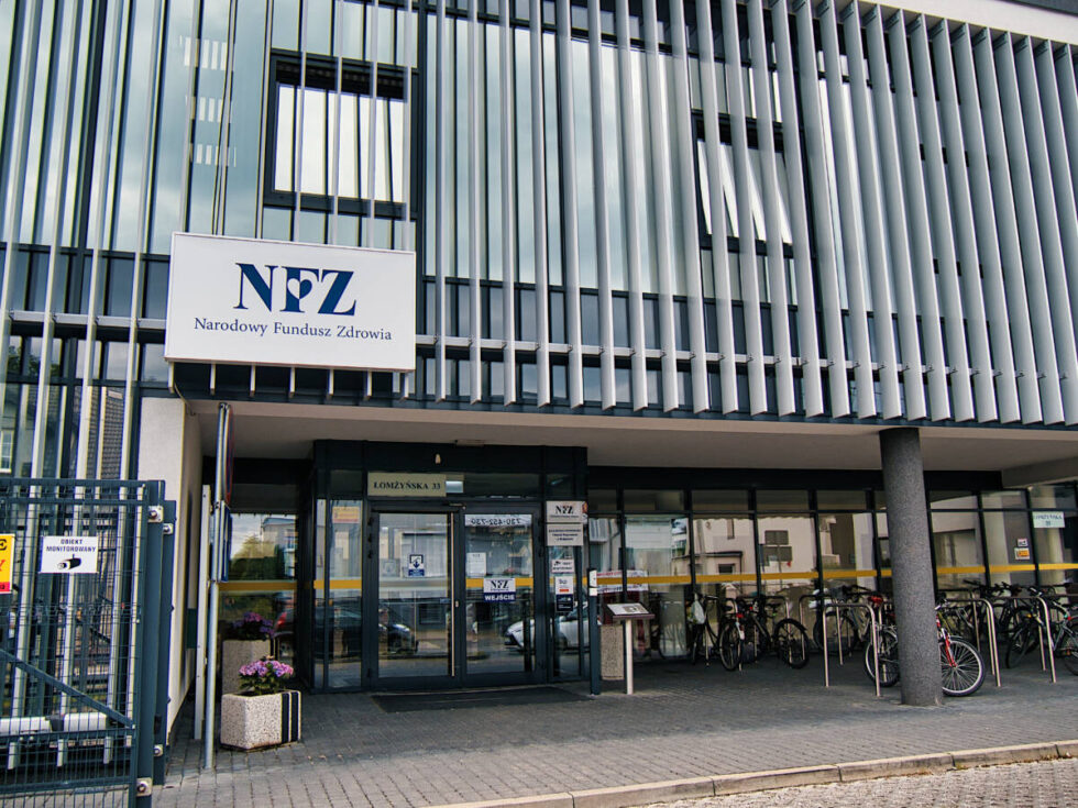 Uwaga na kleszcze – sezon trwa, a liczba zakażeń rośnie. Borelioza i zapalenie mózgu groźne także w mieście