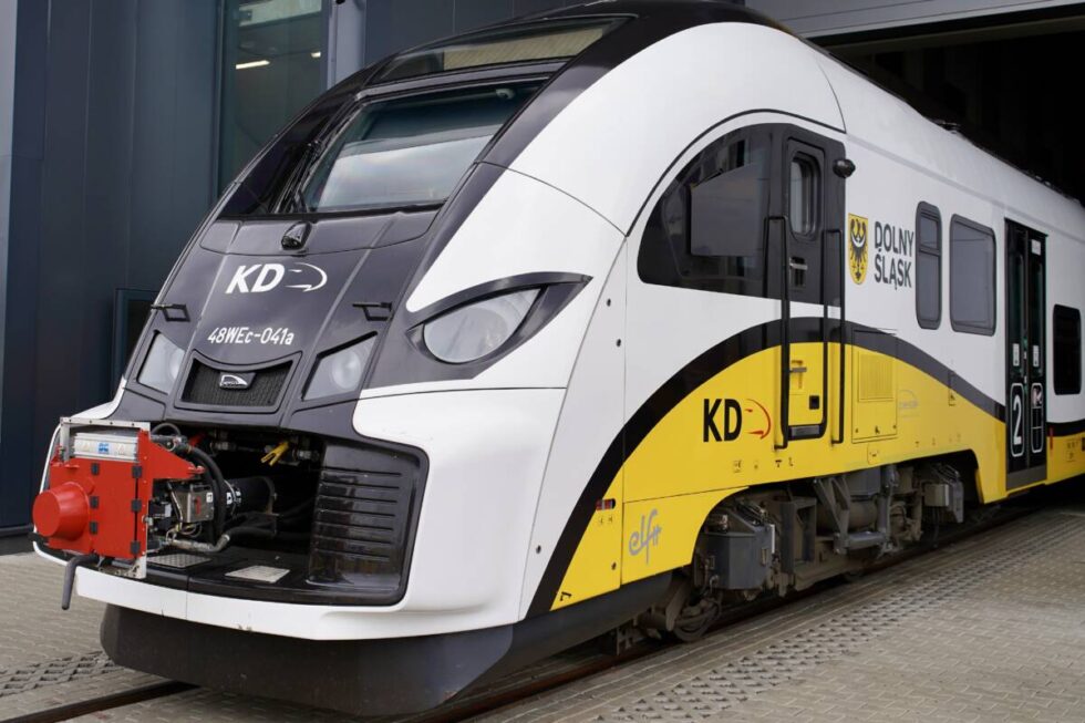 Pesa dostarczy kolejne elektryczne zespoły trakcyjne Elf2 dla Dolnego Śląska