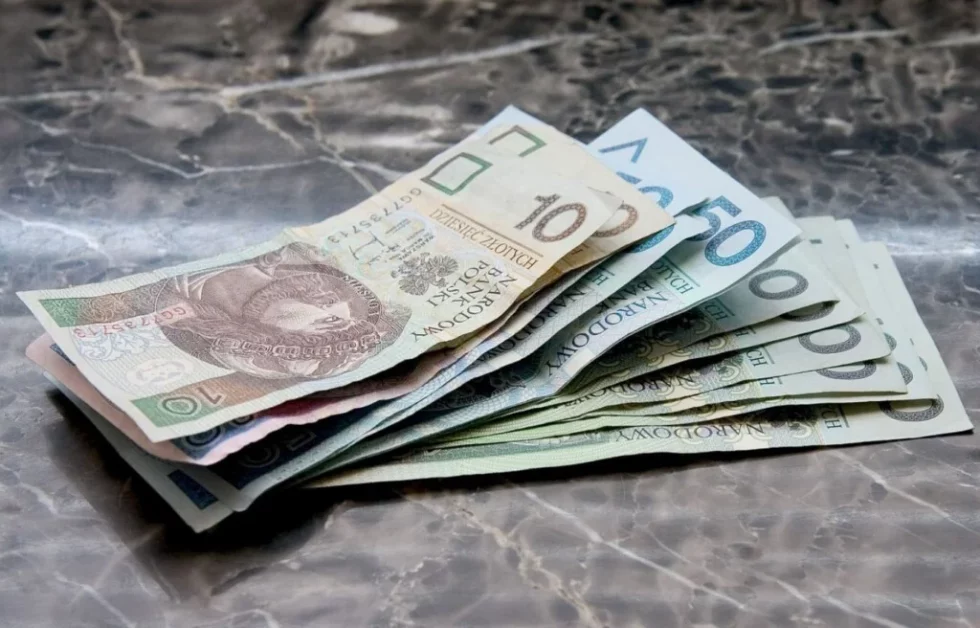 Ile można zarobić w Bydgoszczy w przedsiębiorstwach – GUS podał średnie pensje. Porównanie z innymi miastami
