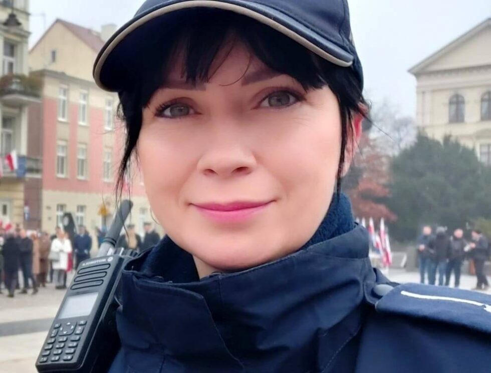 „Dzięki niej odzyskałam życie” – bydgoszczanka dziękuje policjantce. Uratowała ją od przemocy domowej