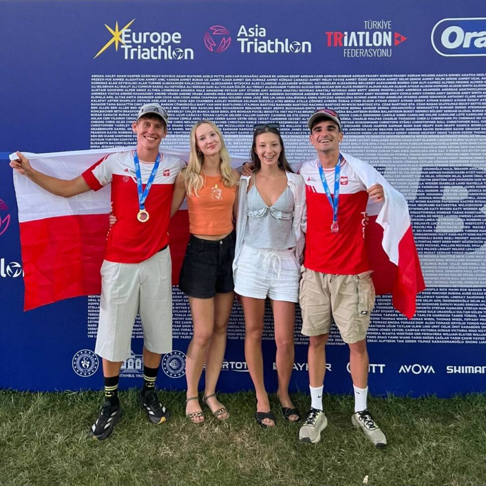 Dwa tytuły wicemistrzów Europy w triathlonie dla bydgoszczan. Dawid Czechowski i Jan Fojutowski na podium w Stambule