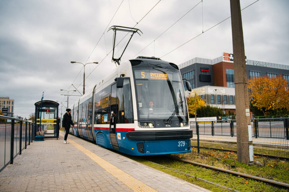 Awaria sieci trakcyjnej w Fordonie. Zmiany w kursowaniu tramwajów i komunikacja zastępcza