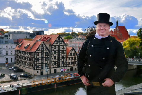 Idzie kominiarz po drabinie... Mistrz Wojciech Grugel chodzi w pliszoku po bydgoskich dachach i patrzy z góry na miasto
