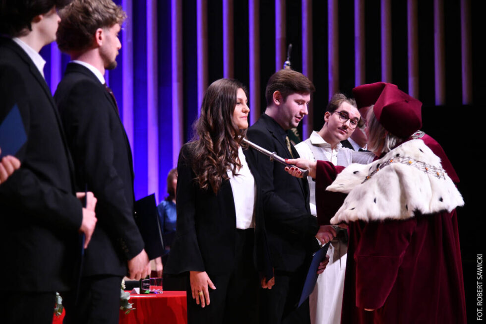 Kampus Akademii Muzycznej przywitał studentów. Inauguracja roku akademickiego w nowym symbolu Bydgoszczy [ZDJĘCIA]