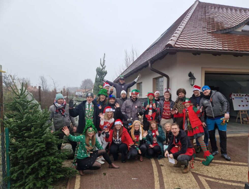 O Choinka! Znów rozwiozą drzewka, by dawać dzieciom siłę. Ale potrzebują do tego wolontariuszy