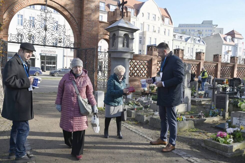 Miłośnicy Bydgoszczy zebrali ponad 30 tys. na postawienie grobu dla Felicji Krysiewiczowej, matki bydgoskiej opery