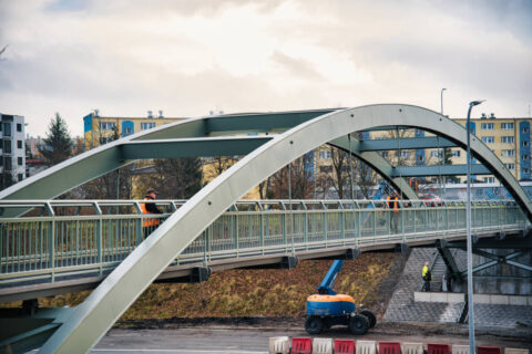 Kładka pieszo - rowerowa nad Alejami Jana Pawła II