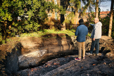 Tam, gdzie w miejscu dawnego grodu stał zamek bydgoski. Spacer archeologiczny dla bydgoszczan – zaprasza muzeum [ZDJĘCIA]